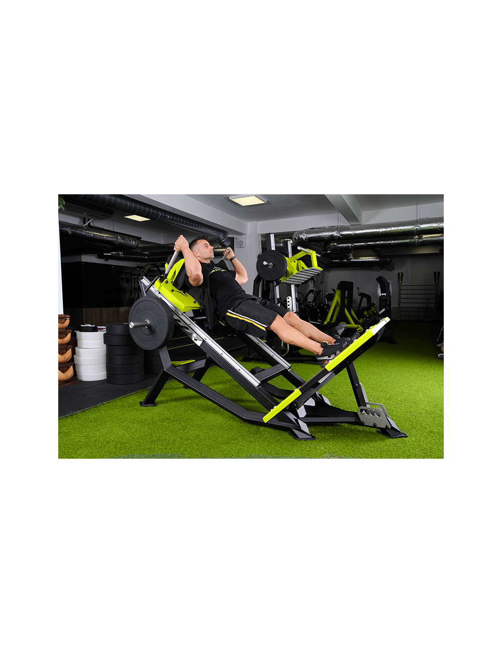 Sumo hack squat THD – view 4